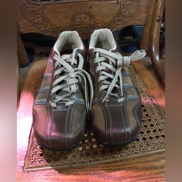 These Sketcher Mens Shoes are in great shape! Size 8.5 SN 60449 - Picture 6 of 7